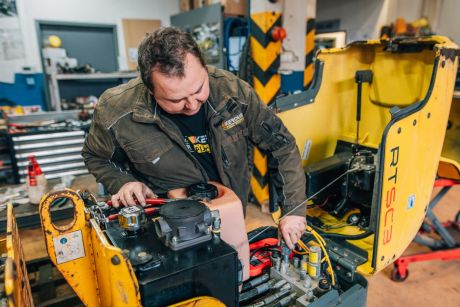 Kerouš - servis Pelhřimov