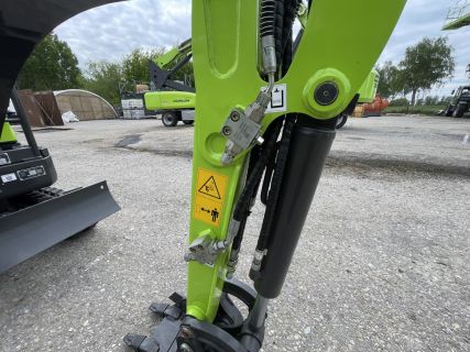 Kerouš - Zoomlion ZE18GU