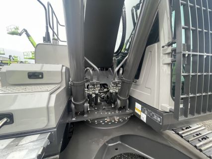 Kerouš - Zoomlion ZE225GN